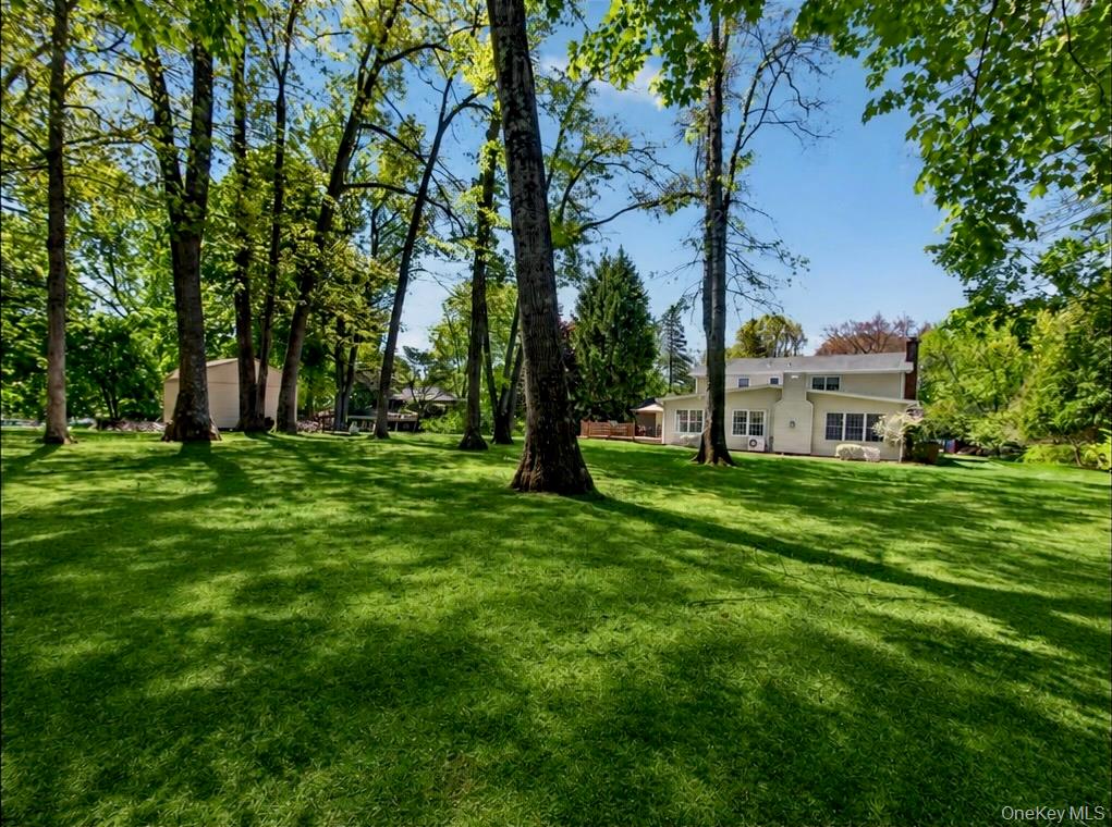 22 E Mayer Drive