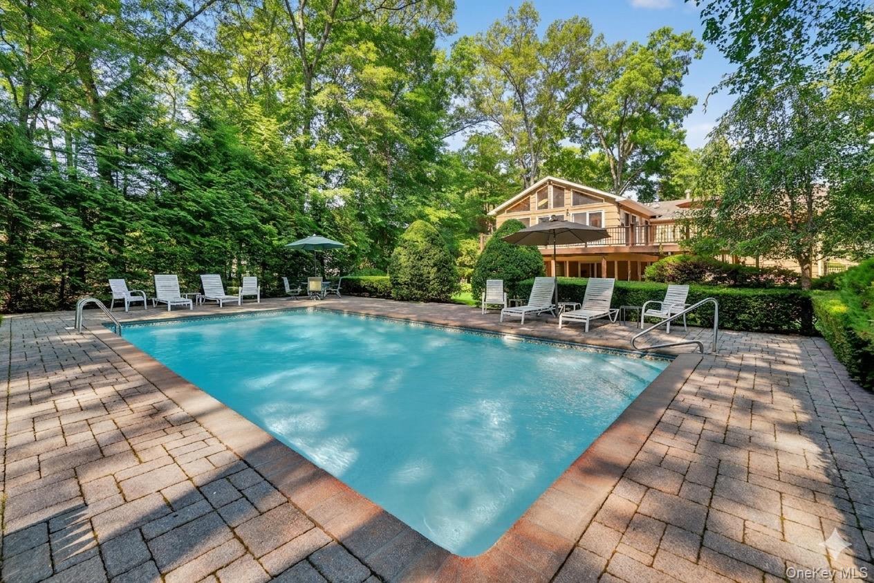 6 Sterling Forest Lane