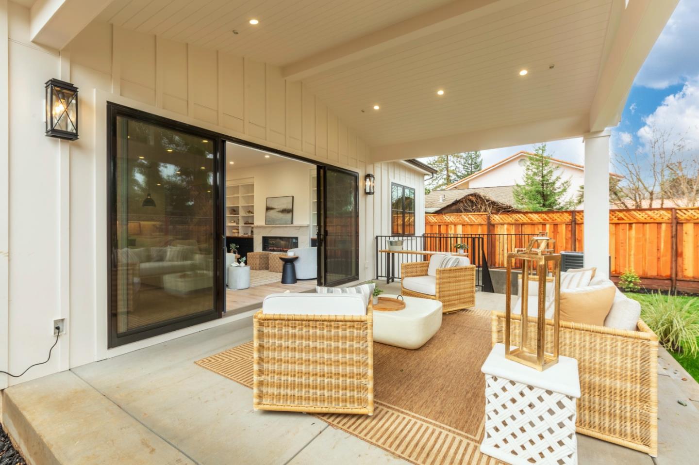 1409 Richards Avenue