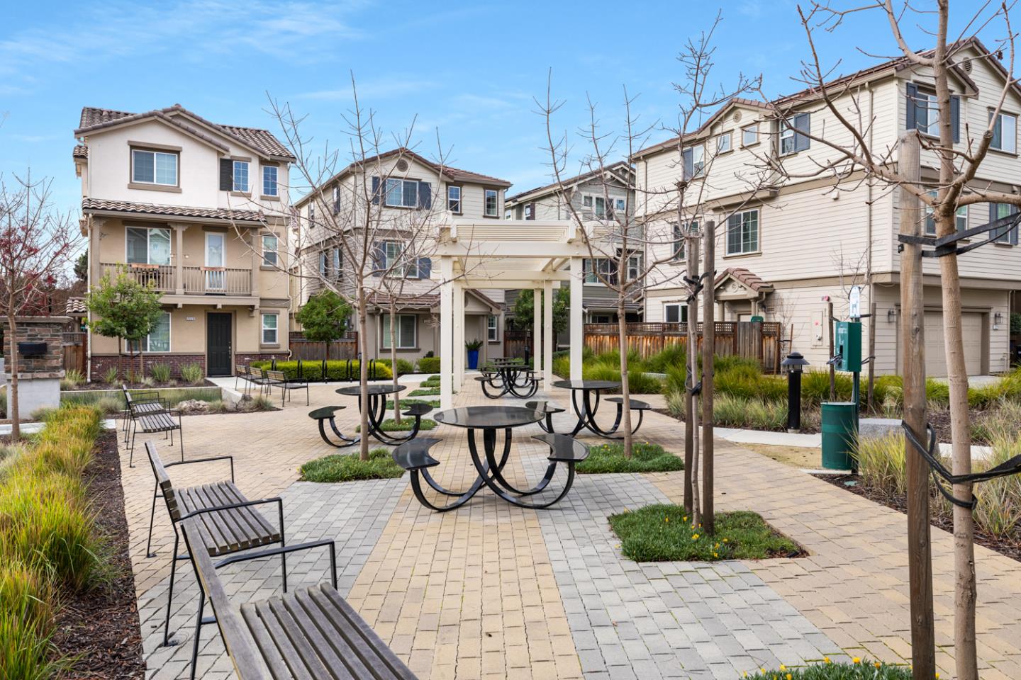 2208 Rosenblatt Street