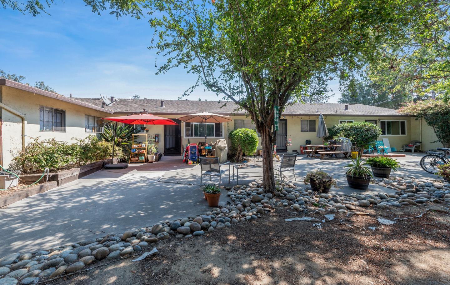 760 Golden Oak Court