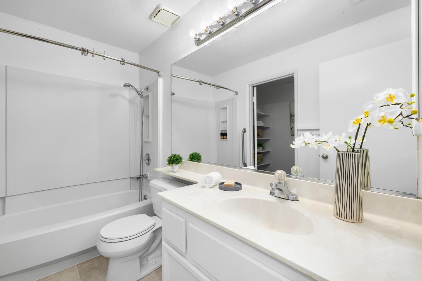 3407 La Terrace Circle