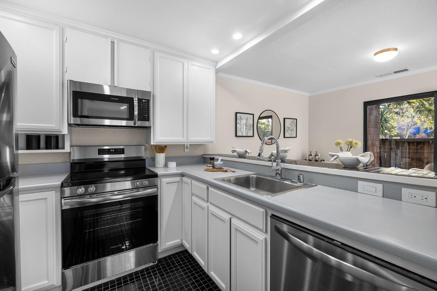 3407 La Terrace Circle