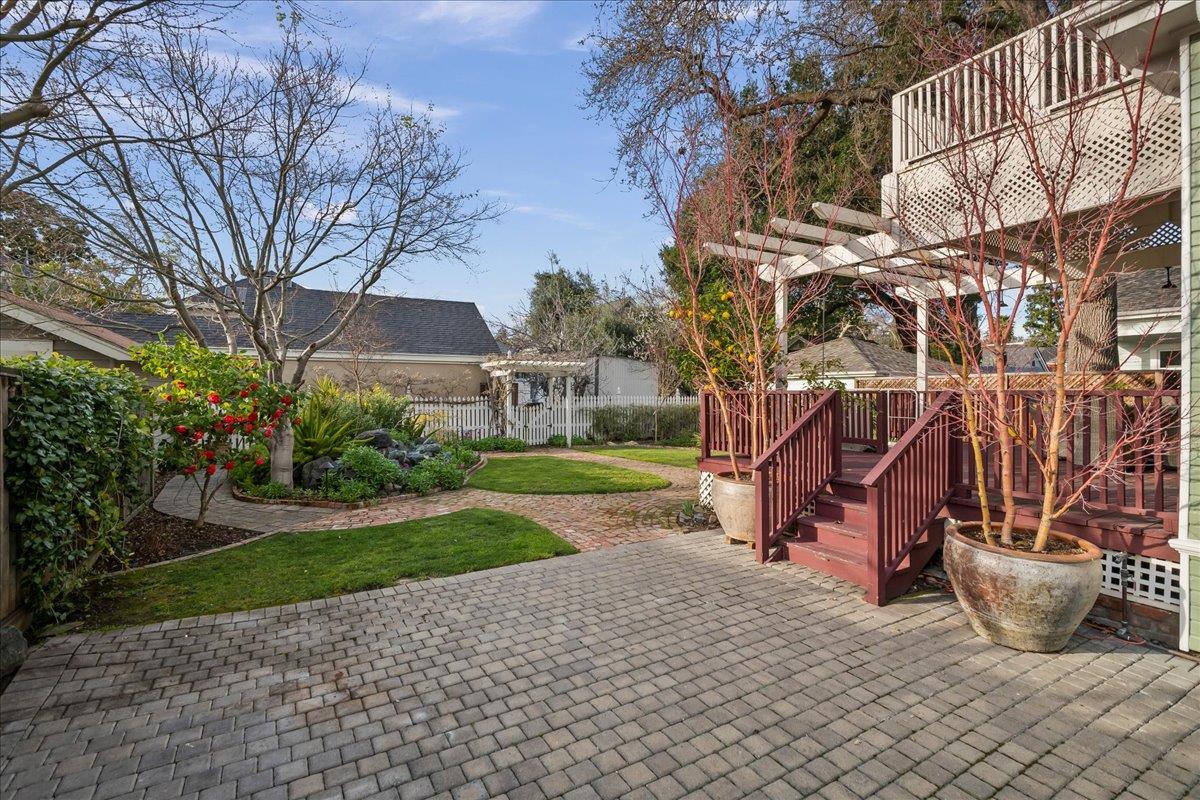 1237 Hester AVE