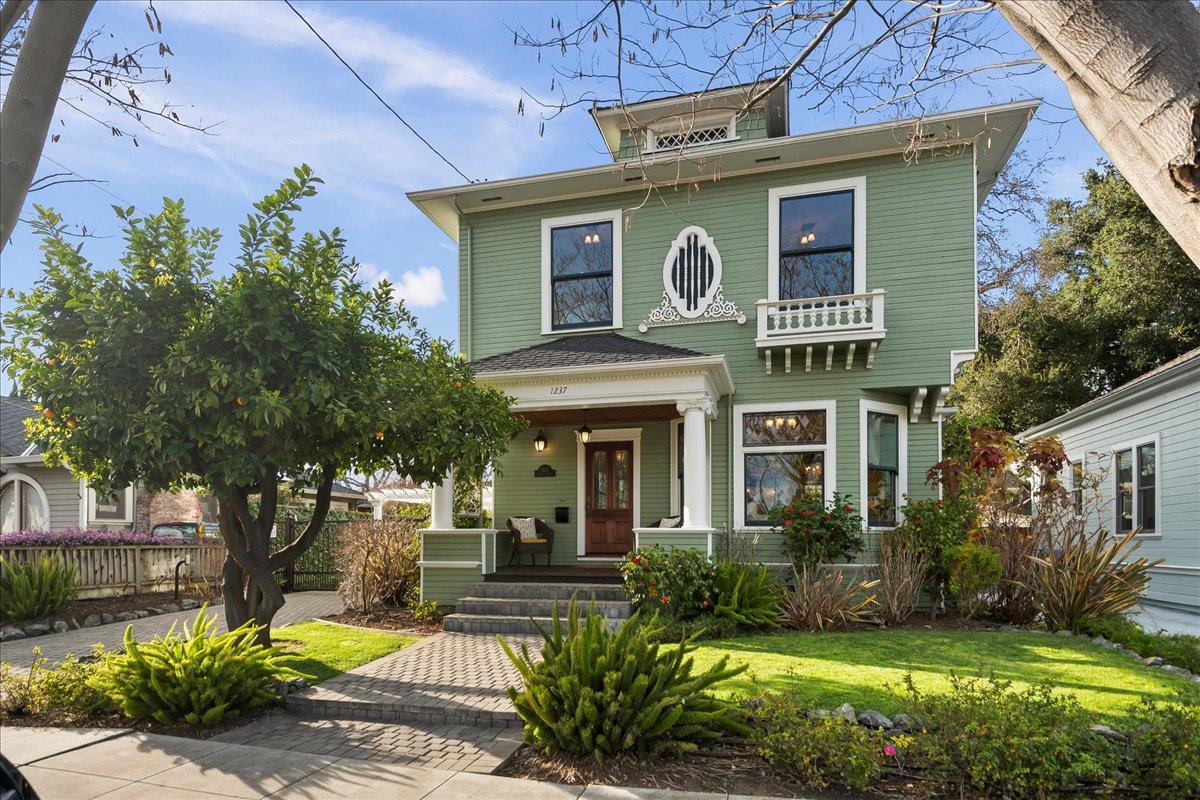 1237 Hester AVE