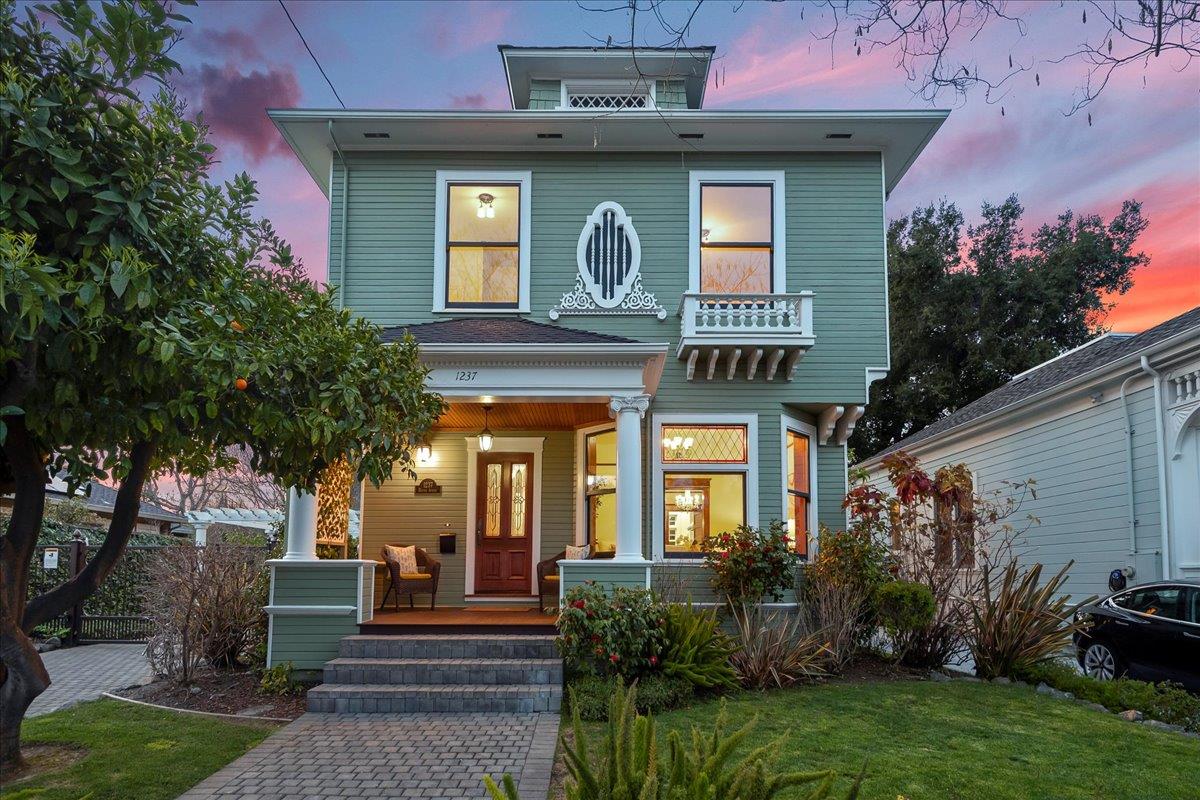1237 Hester AVE
