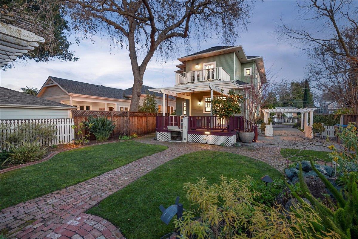 1237 Hester AVE