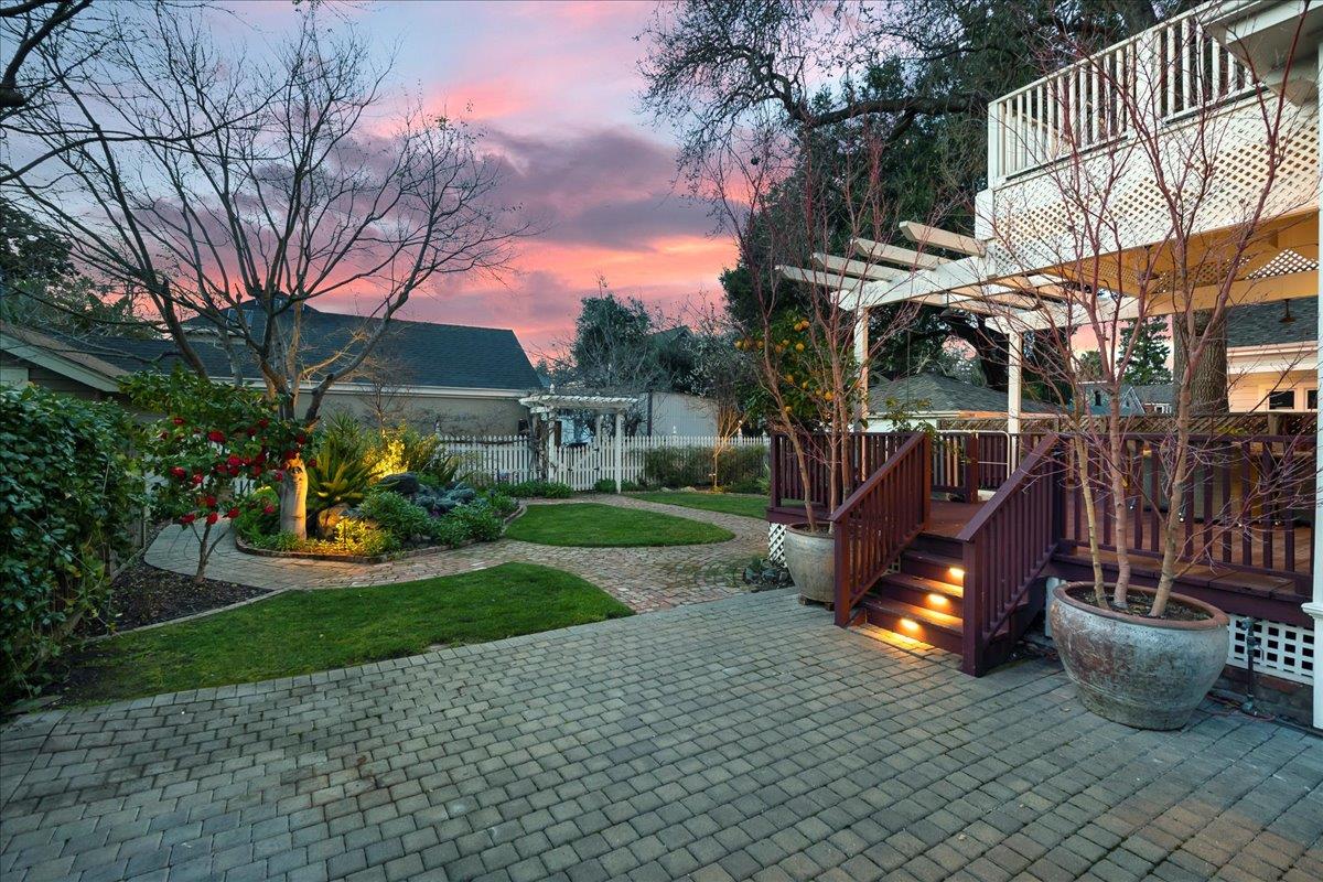 1237 Hester AVE