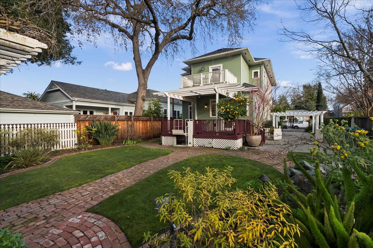 1237 Hester AVE