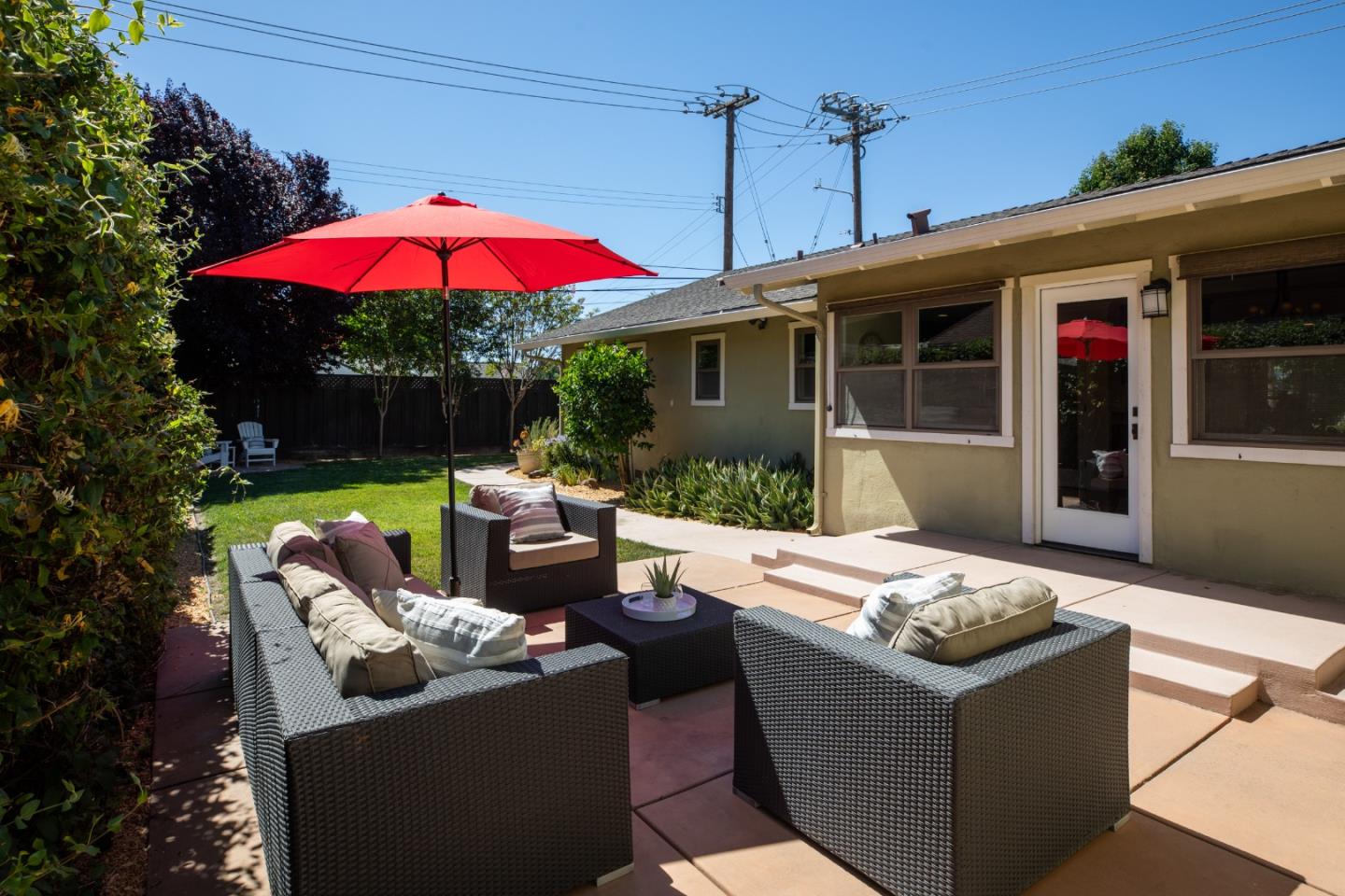 1904 Blackford LN