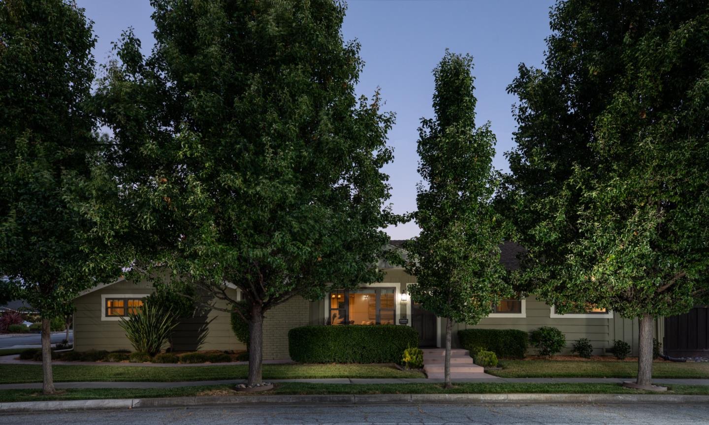 1904 Blackford LN