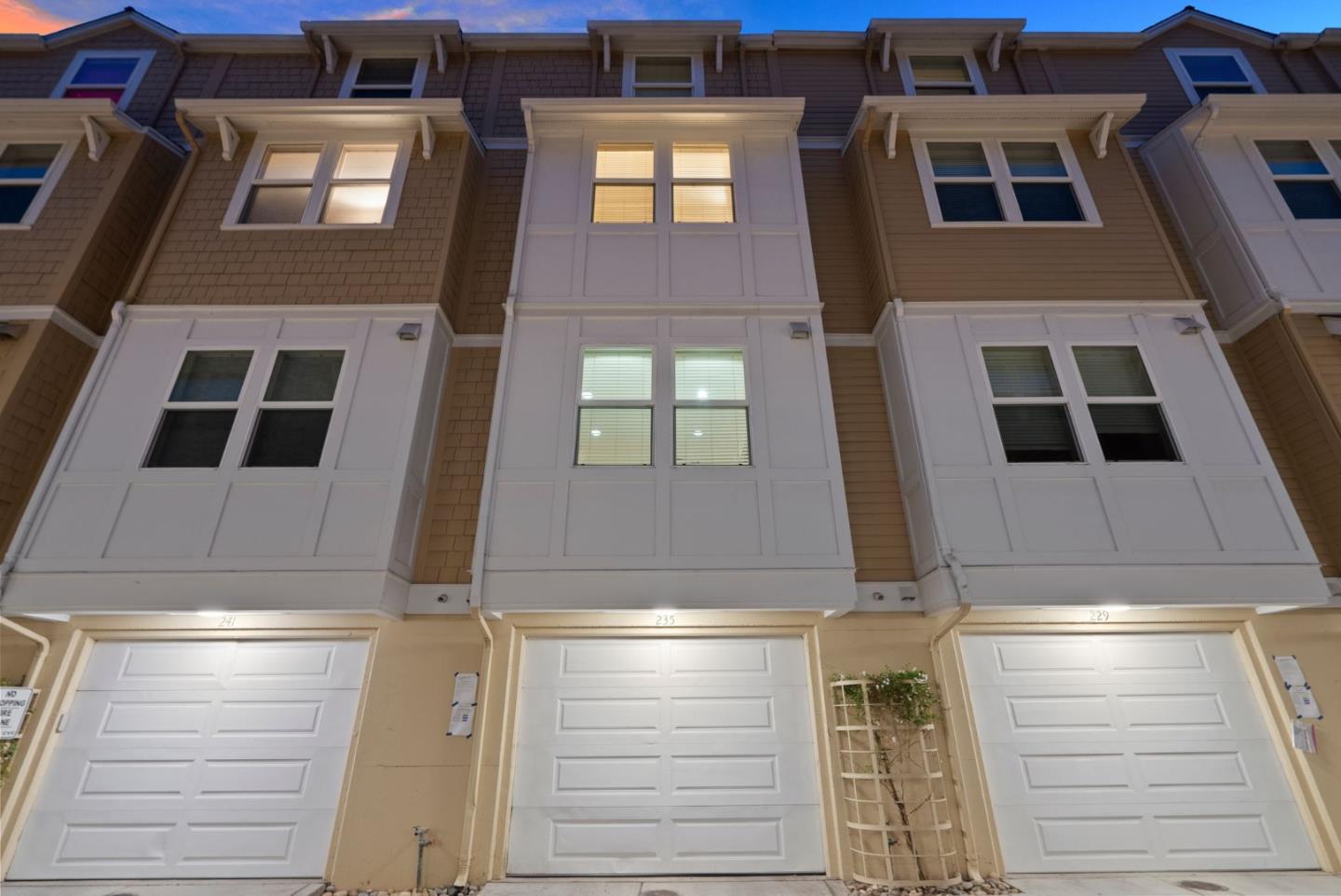 235 Kentdale PL