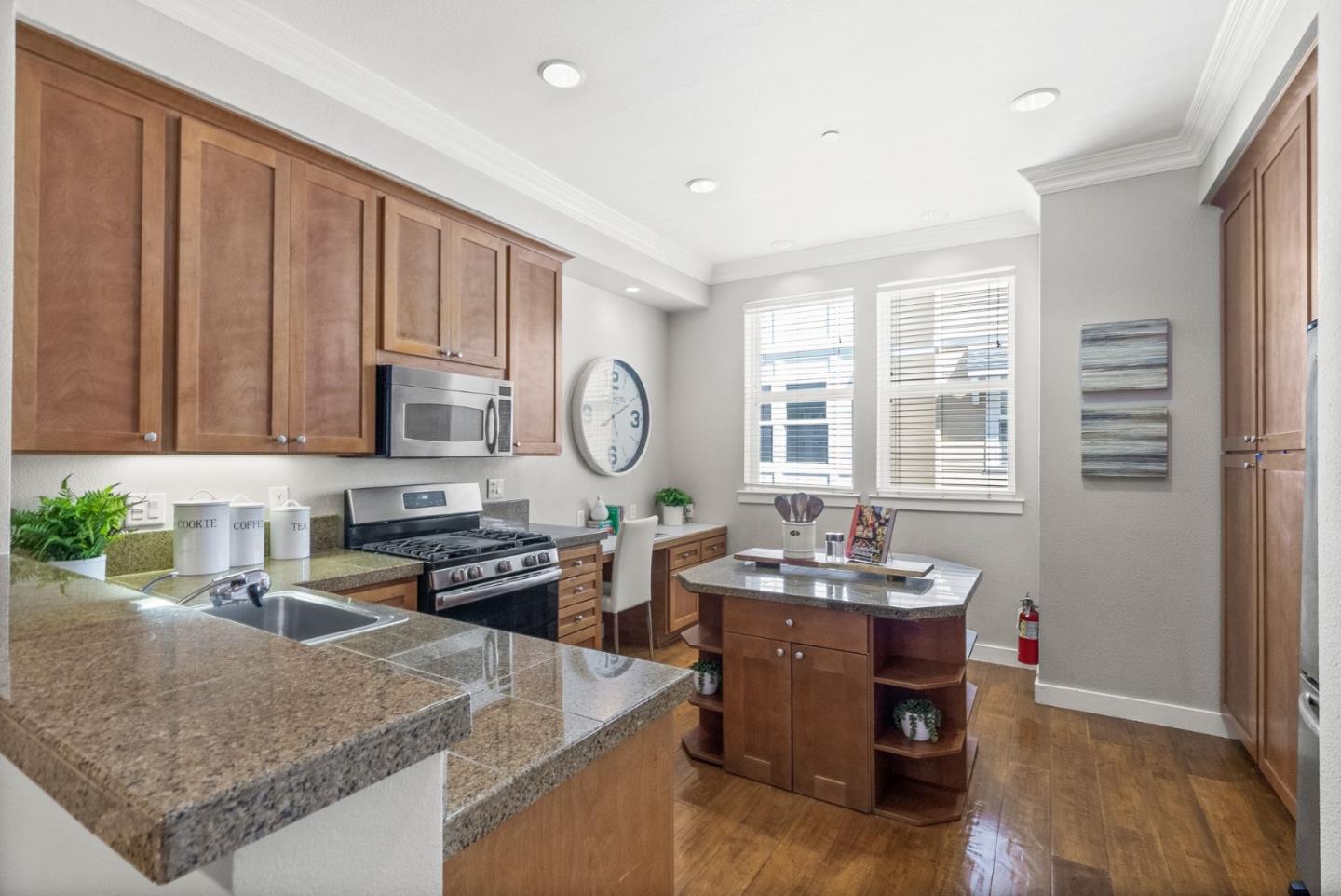 235 Kentdale PL
