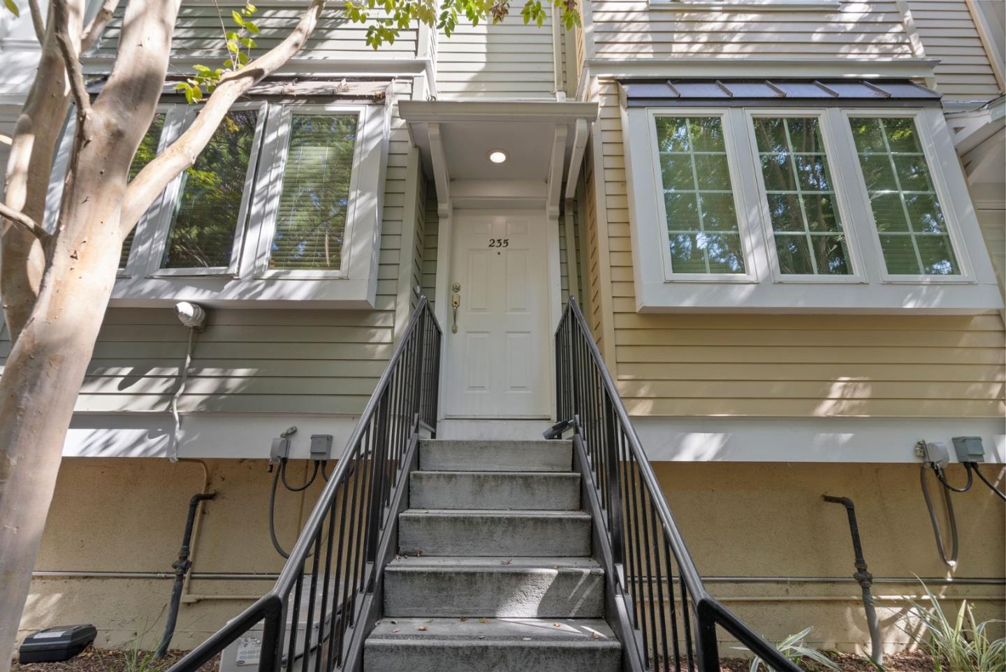 235 Kentdale PL