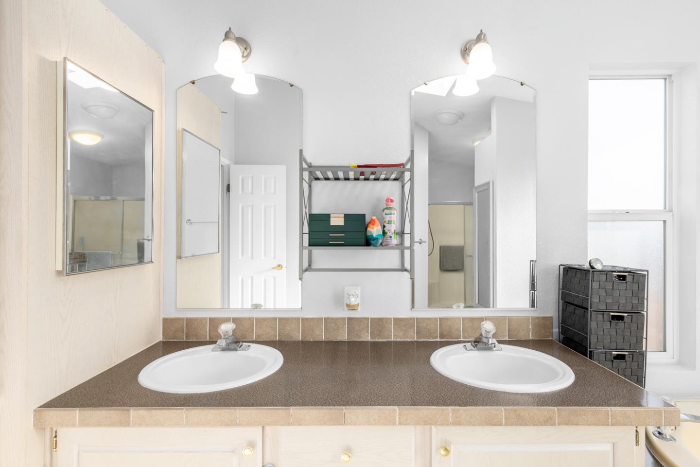 5770 Winfield BLVD 148