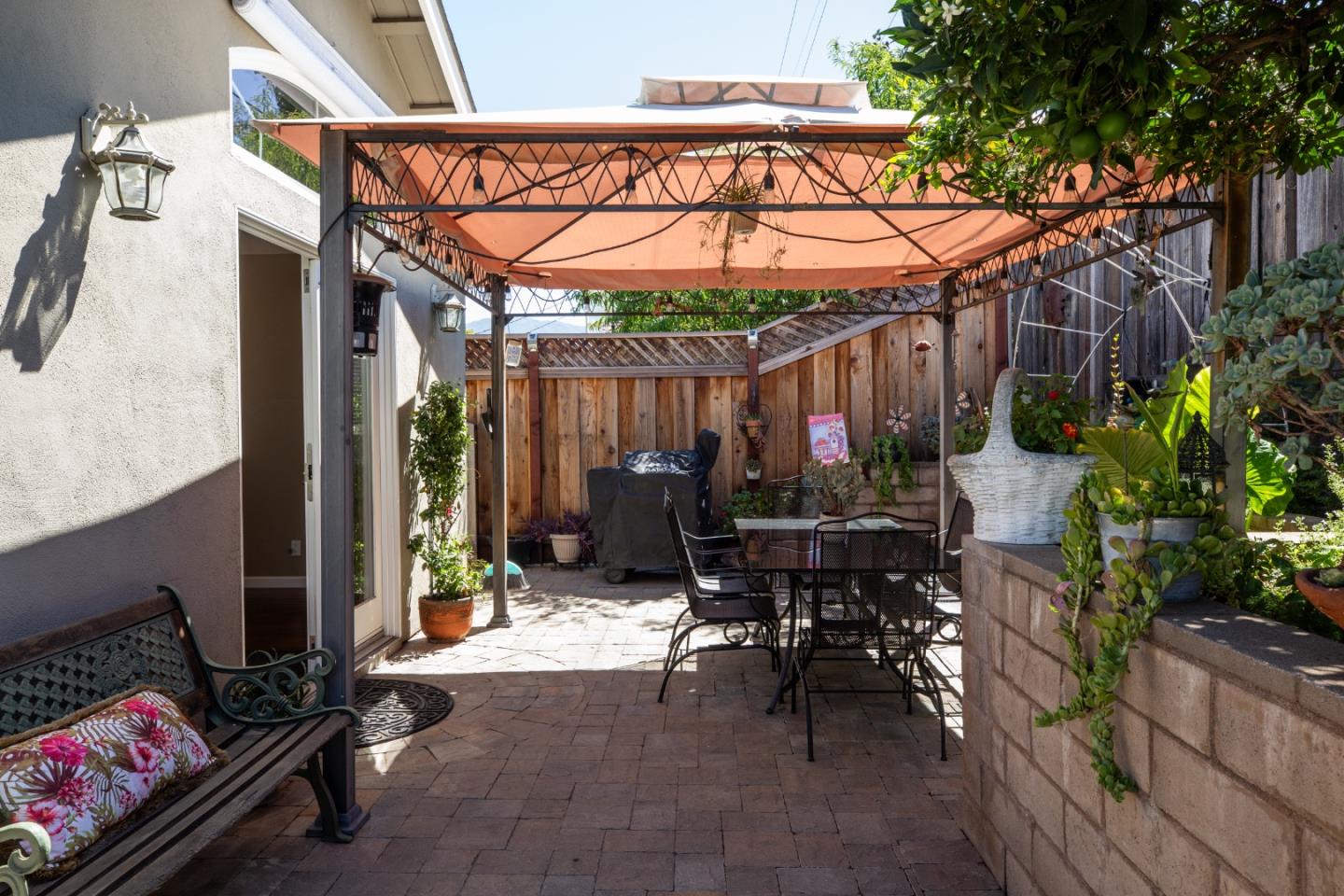 1389 Blossom Hill RD