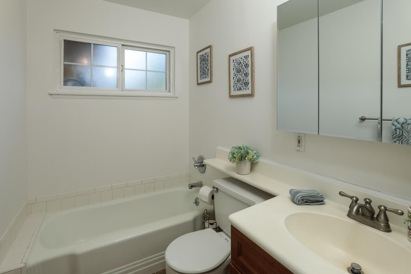 1389 Blossom Hill RD