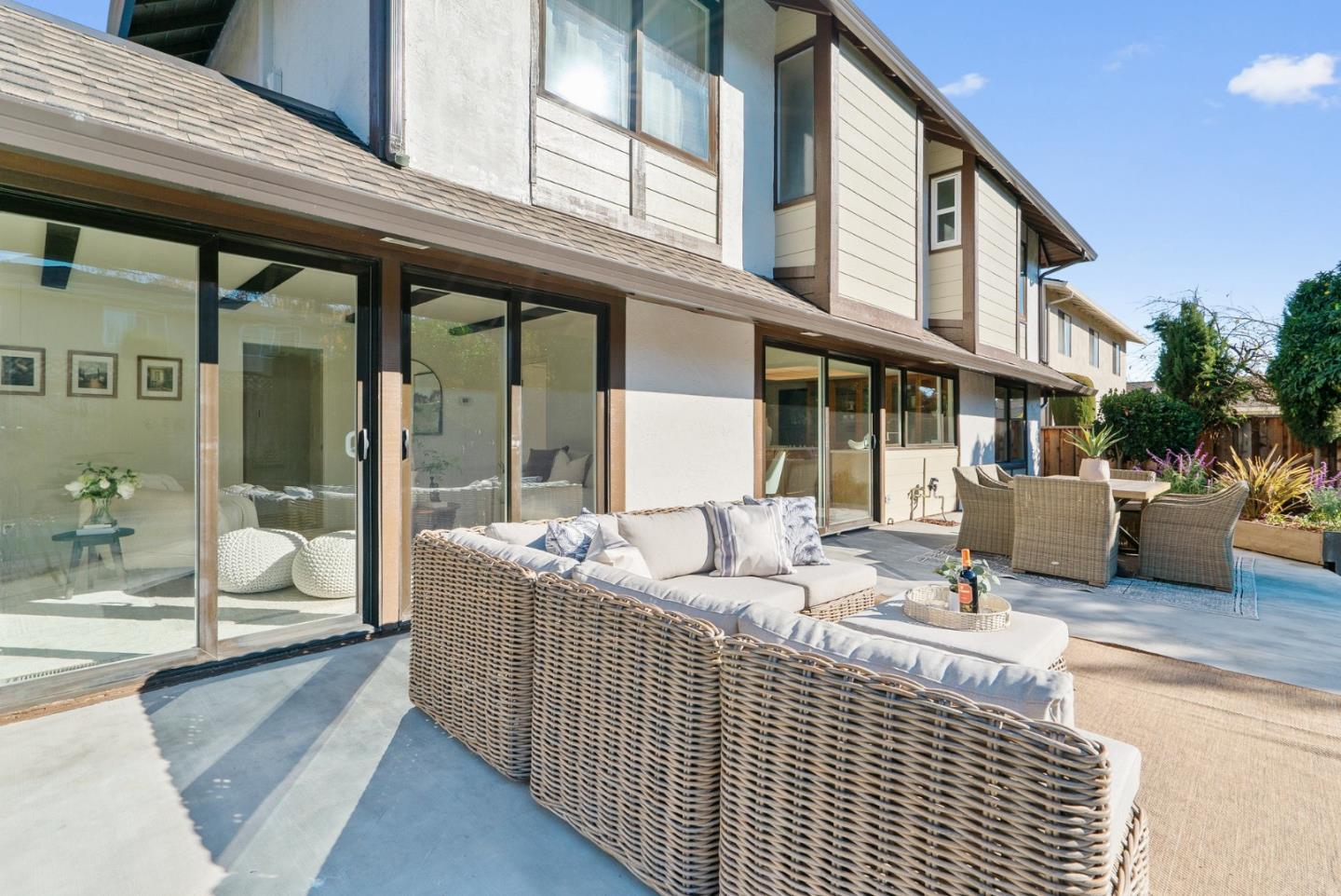 2227 Westmoreland DR