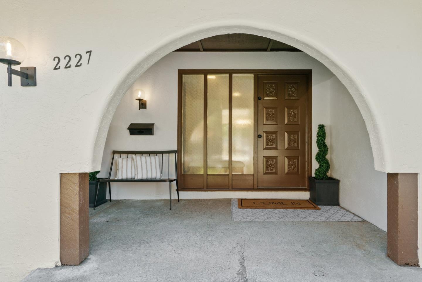 2227 Westmoreland DR