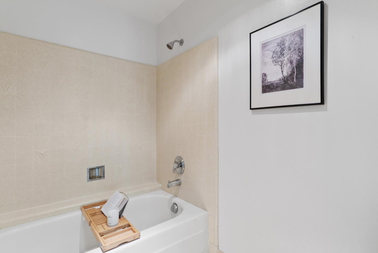 2227 Westmoreland DR