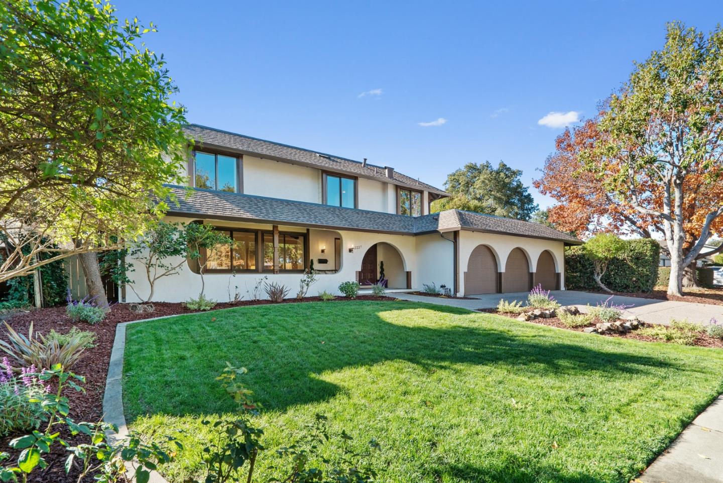 2227 Westmoreland DR