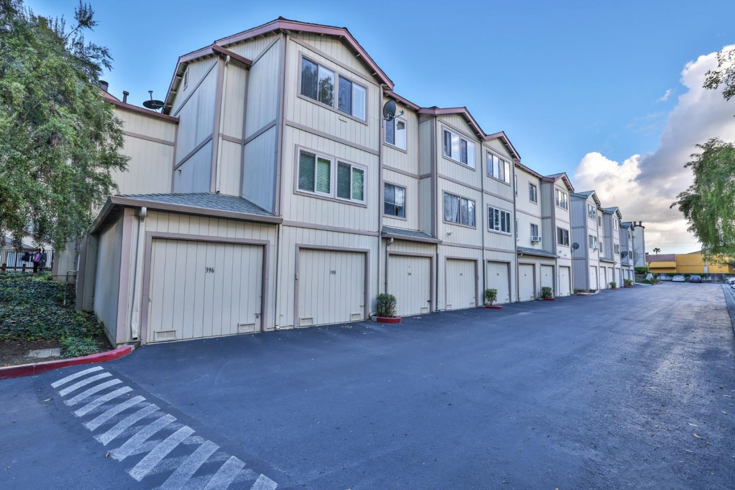 398 Coyote Creek CIR