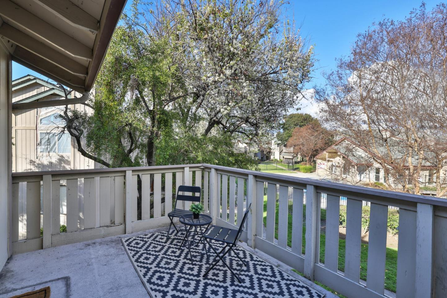 398 Coyote Creek CIR