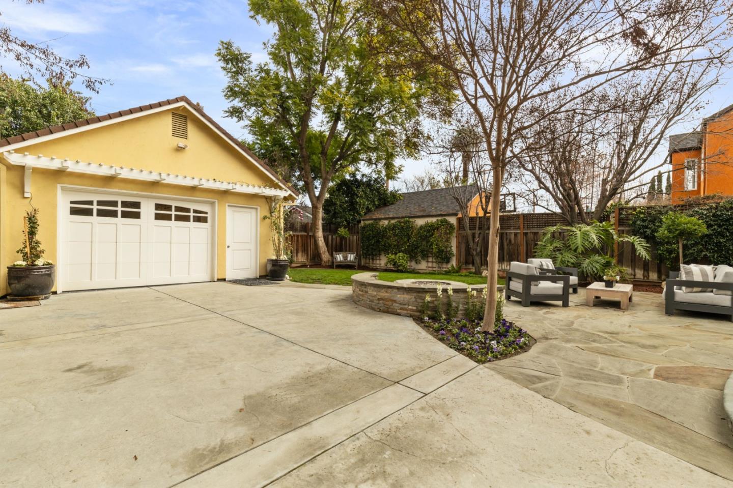 1642 JUANITA AVE