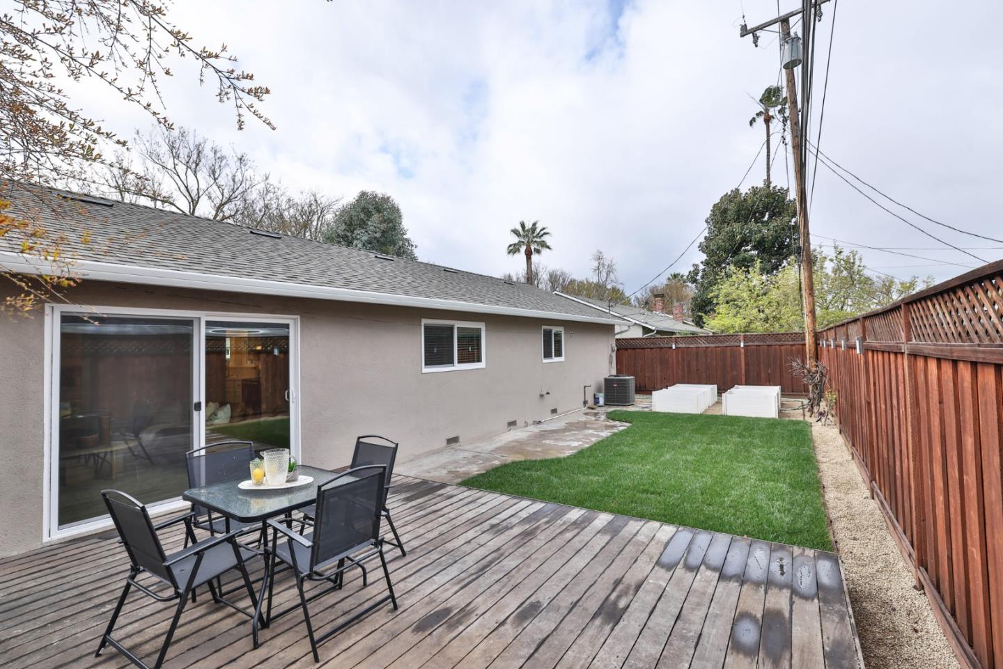 1535 Willowgate DR