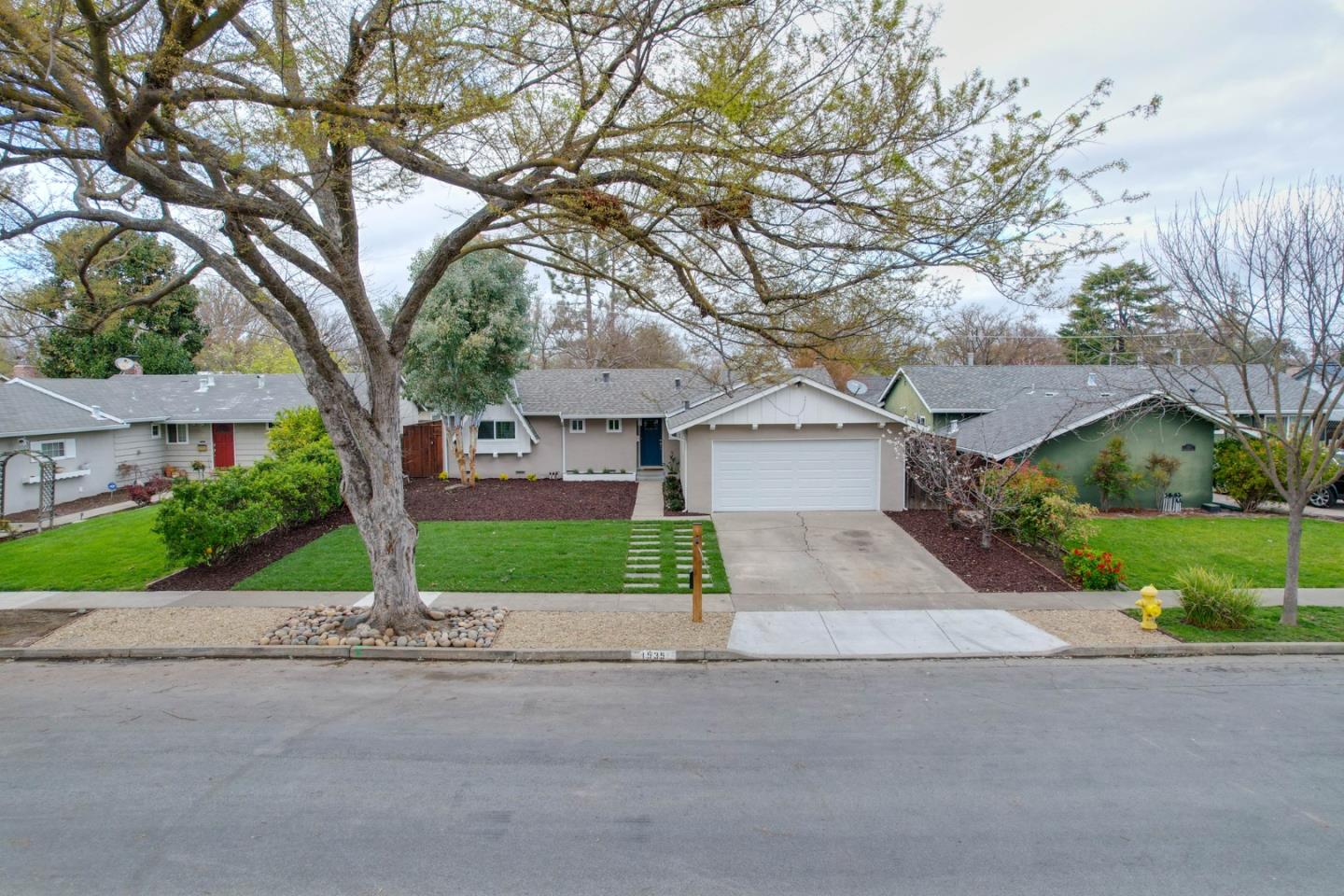 1535 Willowgate DR