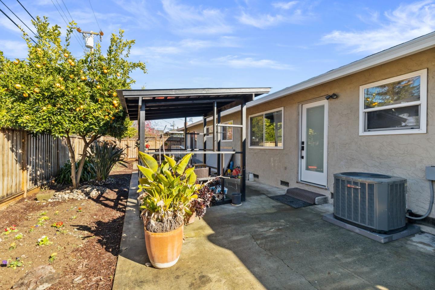 1701 Foxworthy AVE