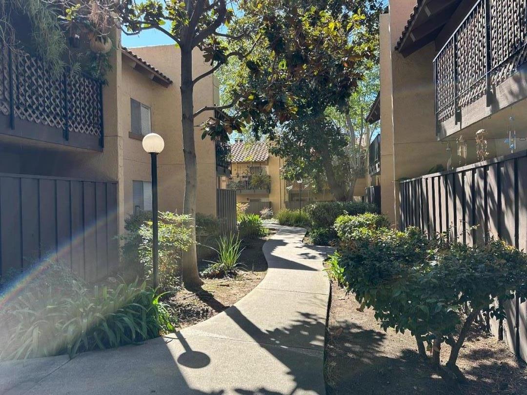 247 N Capitol AVE 286