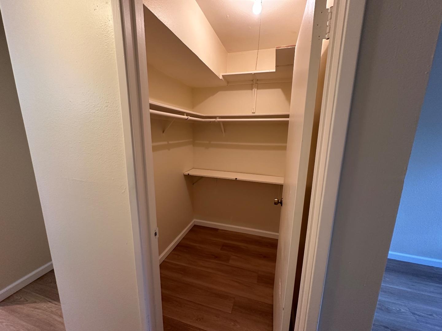 247 N Capitol AVE 286