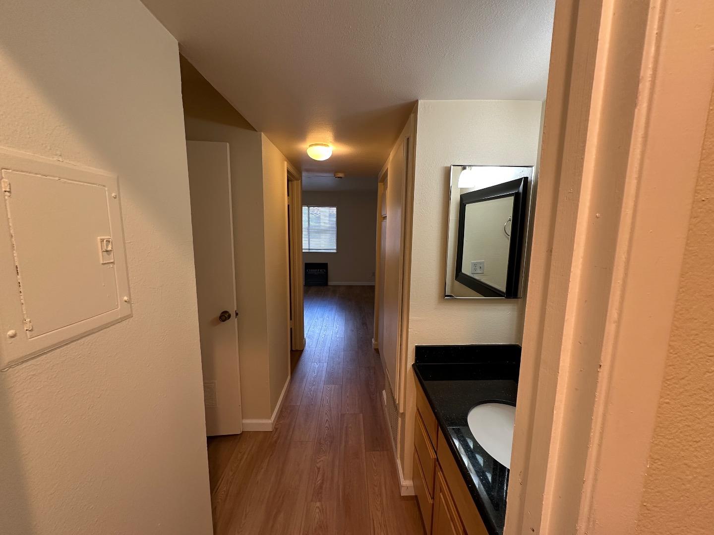 247 N Capitol AVE 286