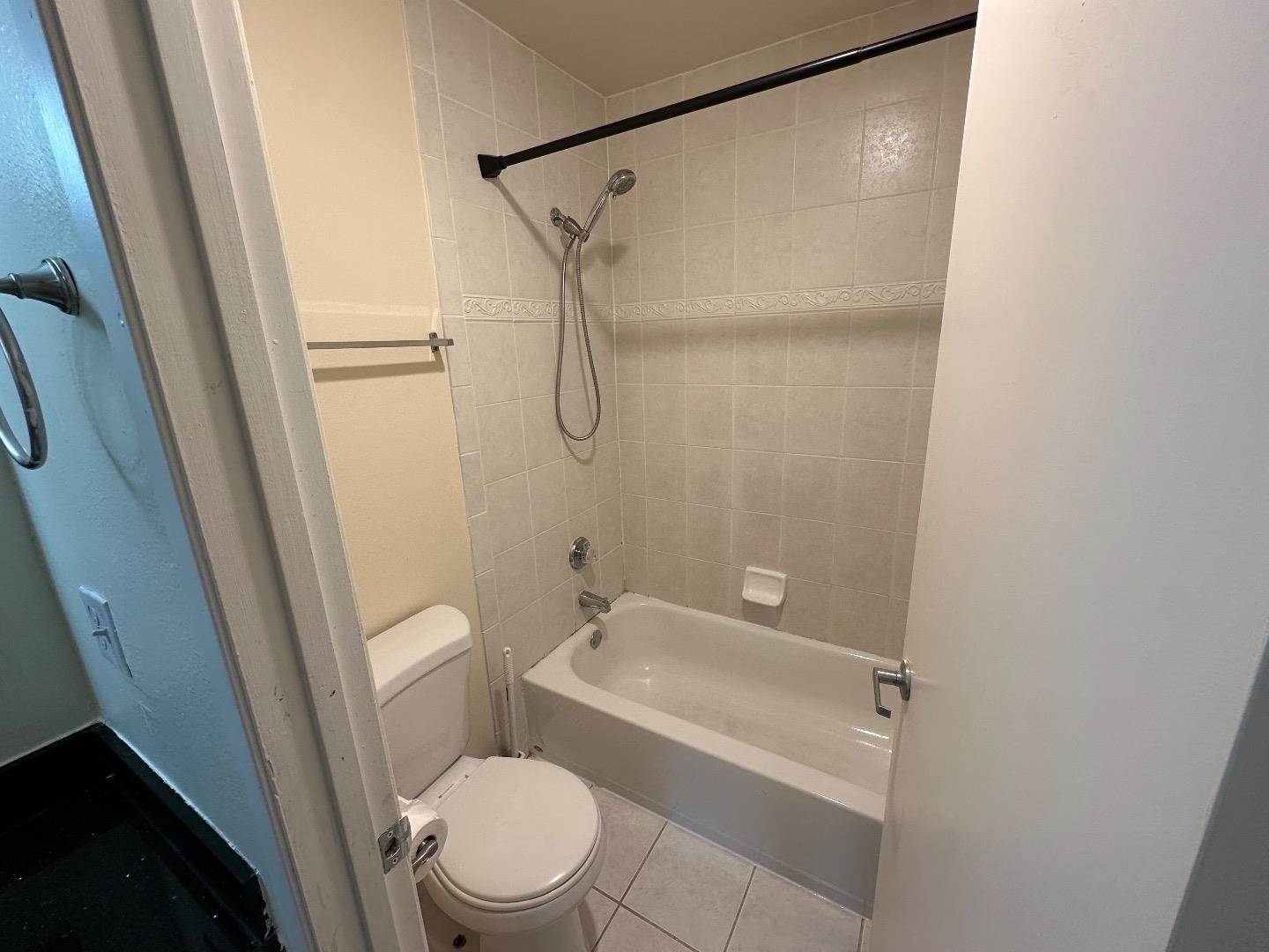 247 N Capitol AVE 286