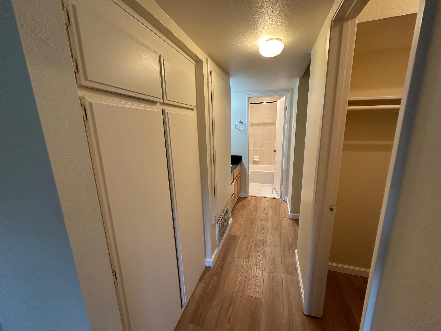 247 N Capitol AVE 286