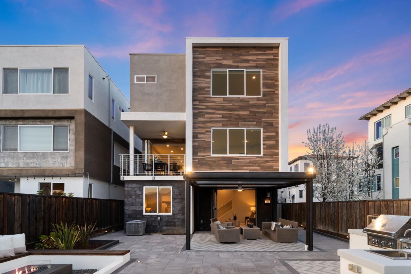 222 WILLIAM MANLY ST