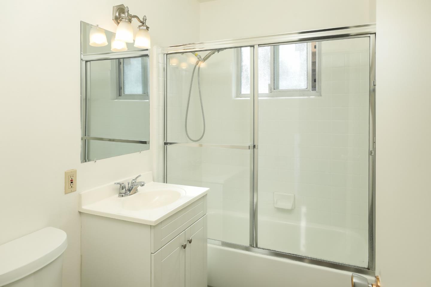 1547 Alta Glen DR
