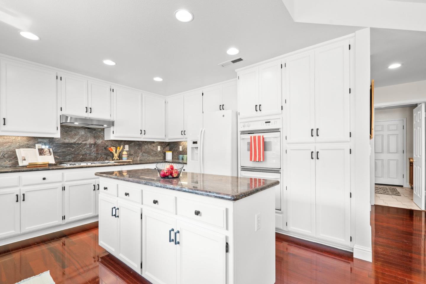 4627 Pacific Rim WAY