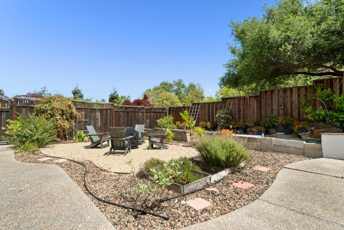 4627 Pacific Rim WAY