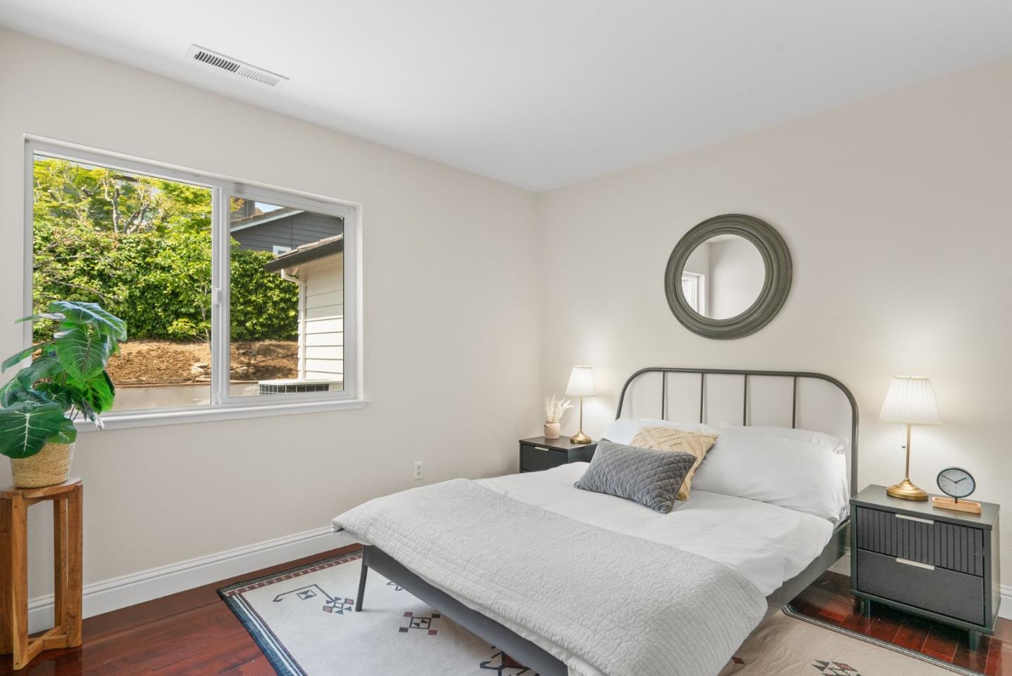 4627 Pacific Rim WAY