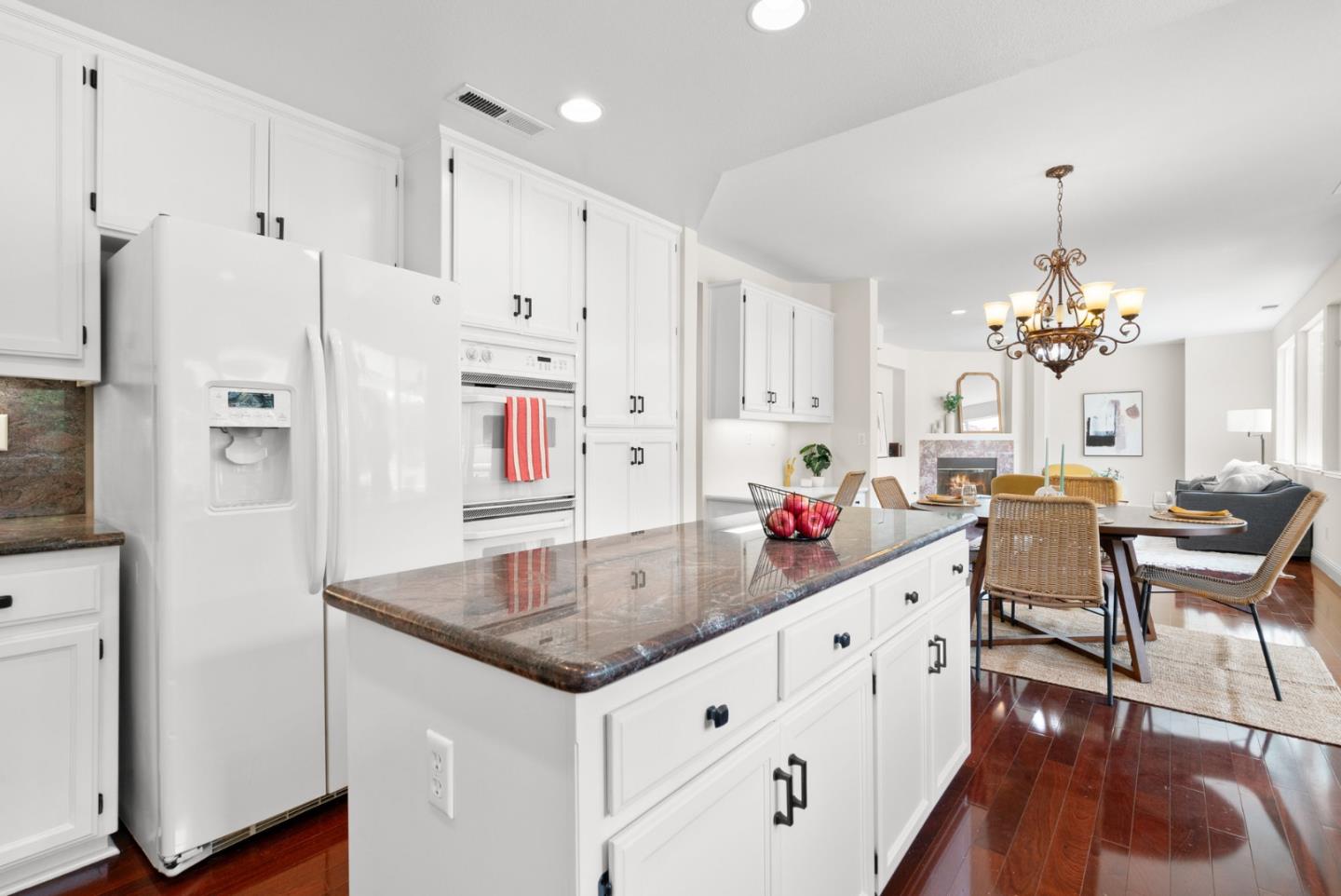 4627 Pacific Rim WAY