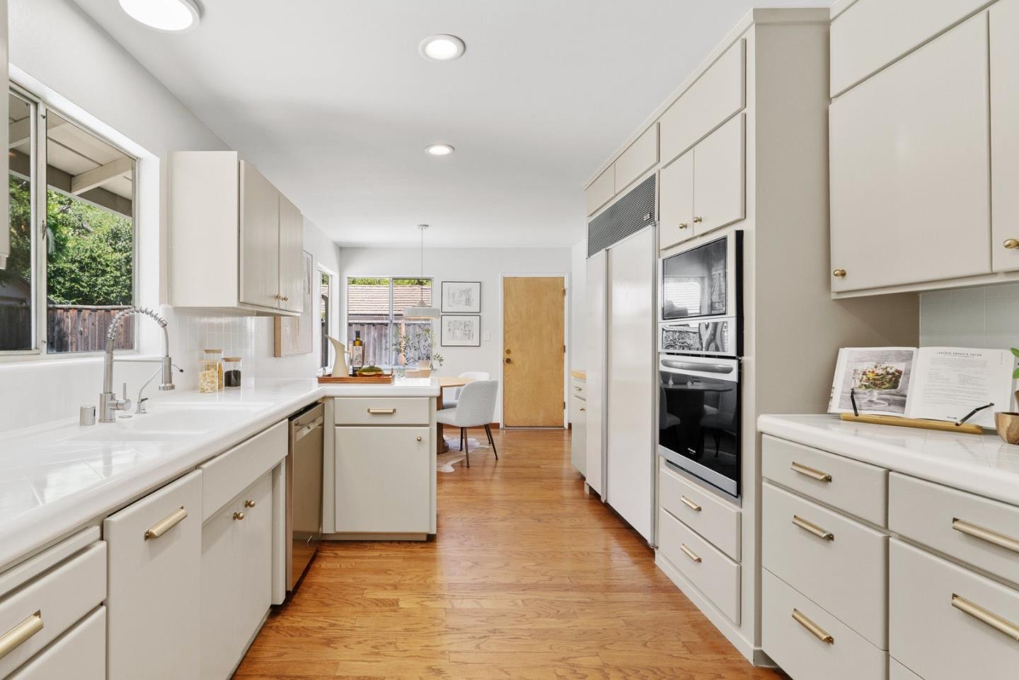 2050 Wooded Glen Drive