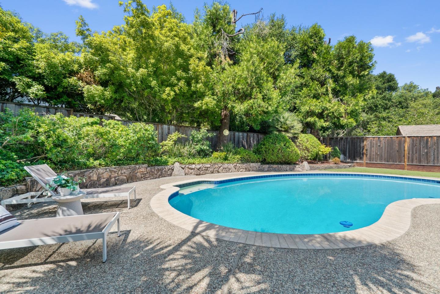 2050 Wooded Glen Drive