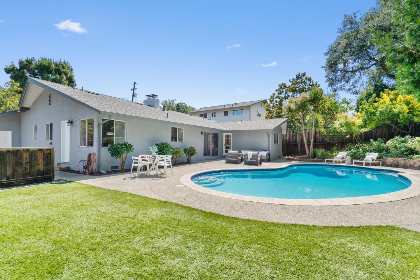 2050 Wooded Glen Drive