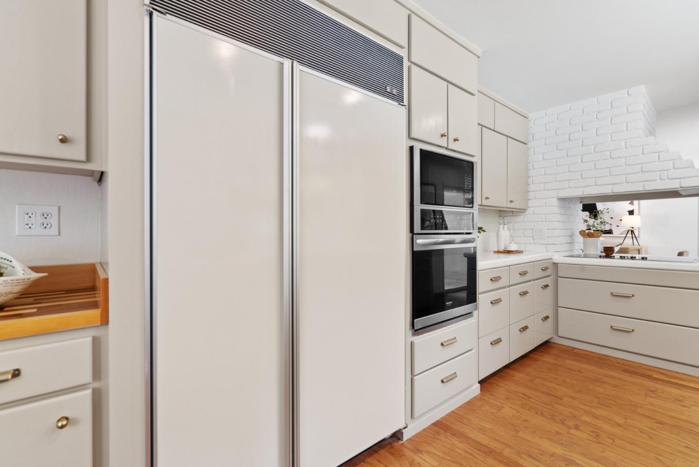 2050 Wooded Glen Drive