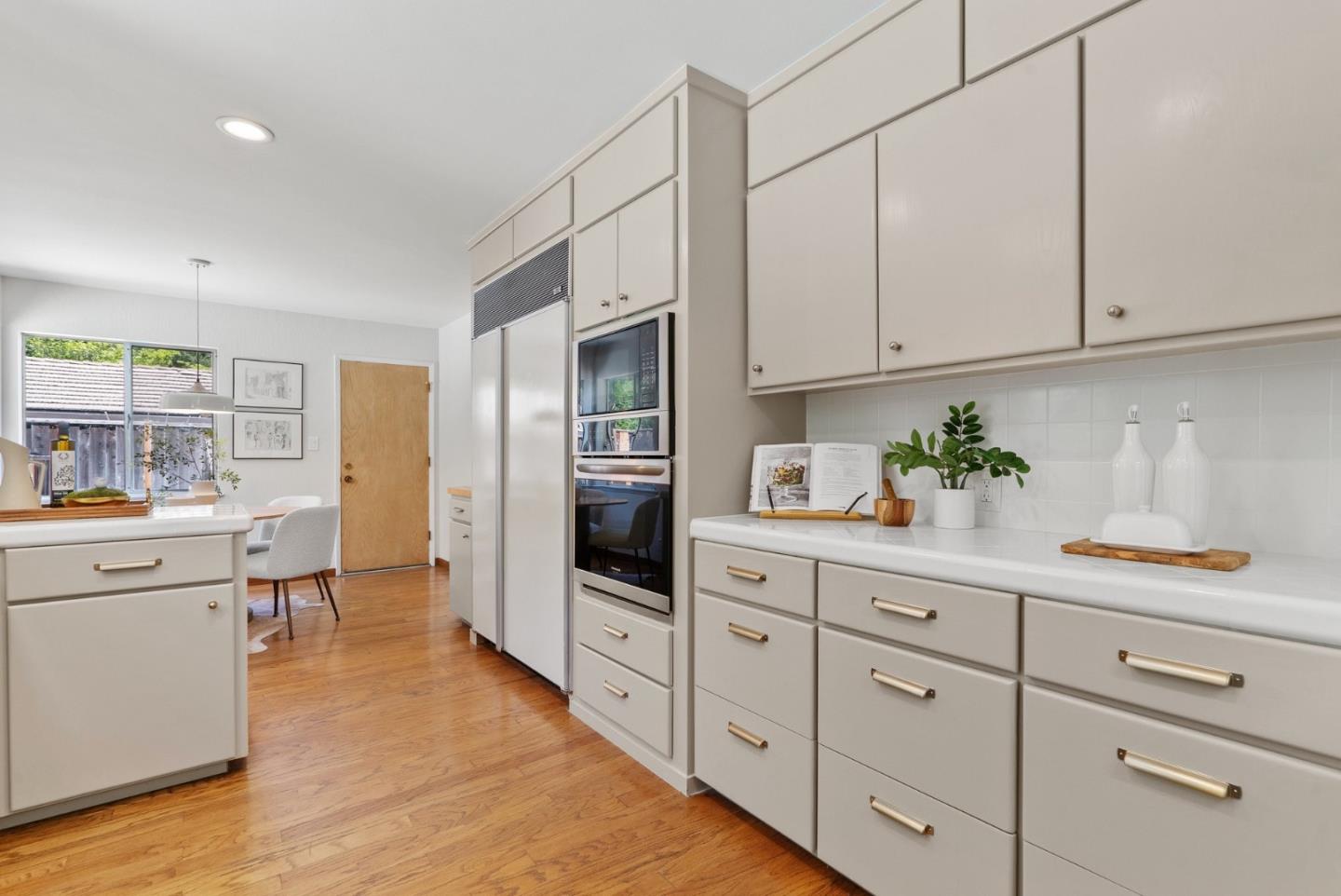 2050 Wooded Glen Drive