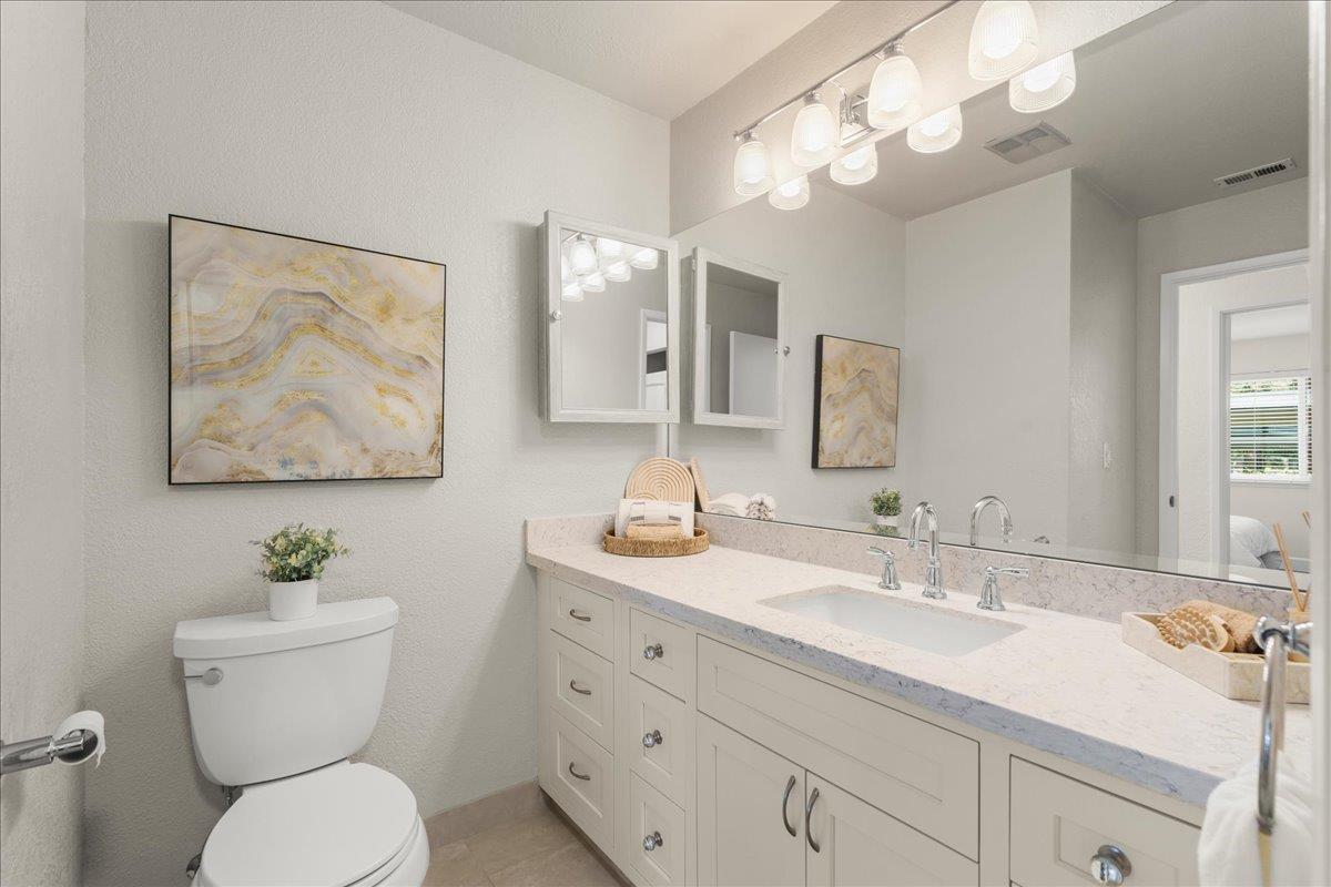 1305 La Terrace Circle