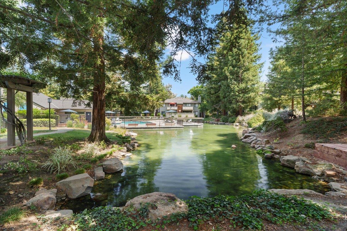 1305 La Terrace Circle