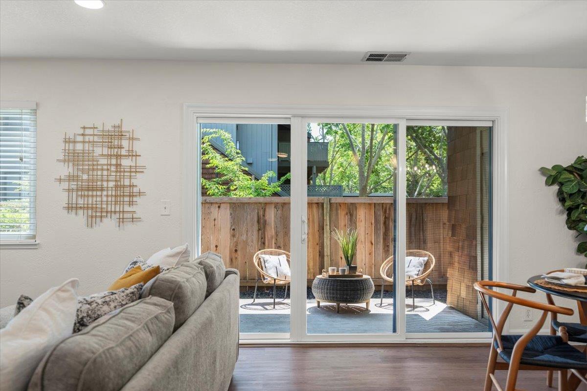 1305 La Terrace Circle